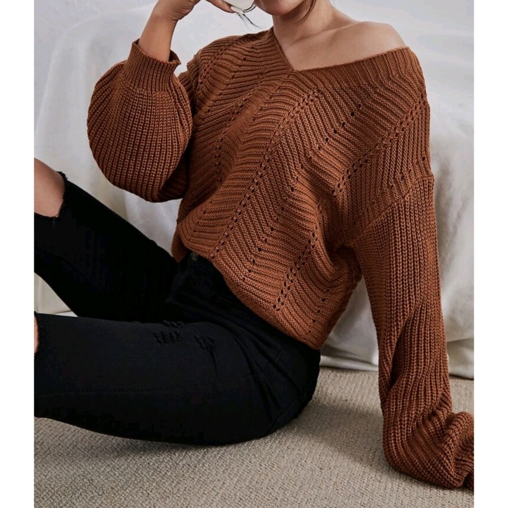 V Neck Bishop Sleeves Knit Sweater - Picture 5 of 6